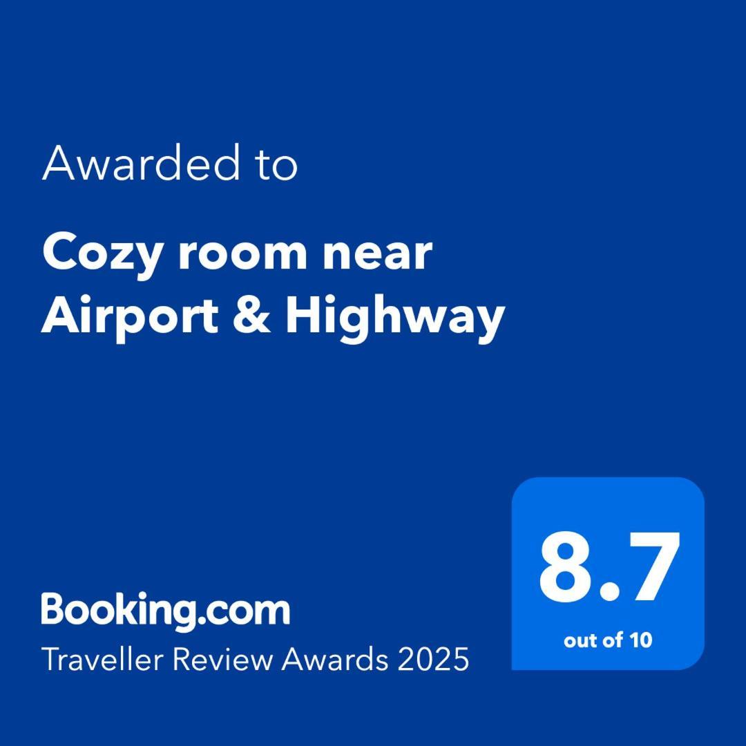 Cozy Room Near Airport & Highway Saint Louis Eksteriør billede